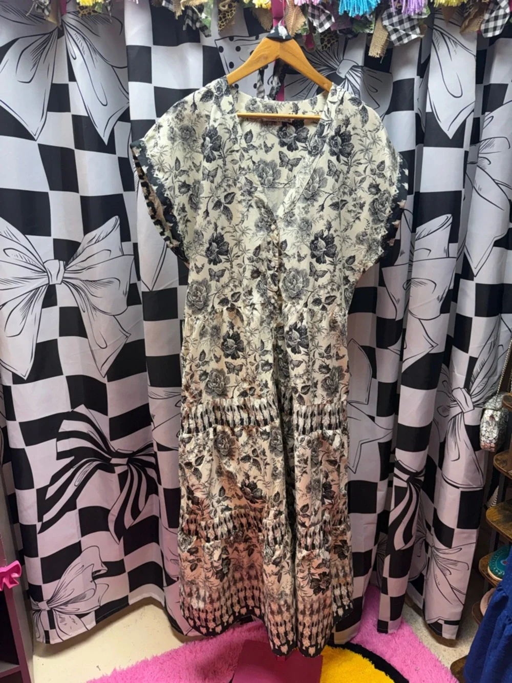 Abercrombie & Fitch Black and White Floral Maxi Dress